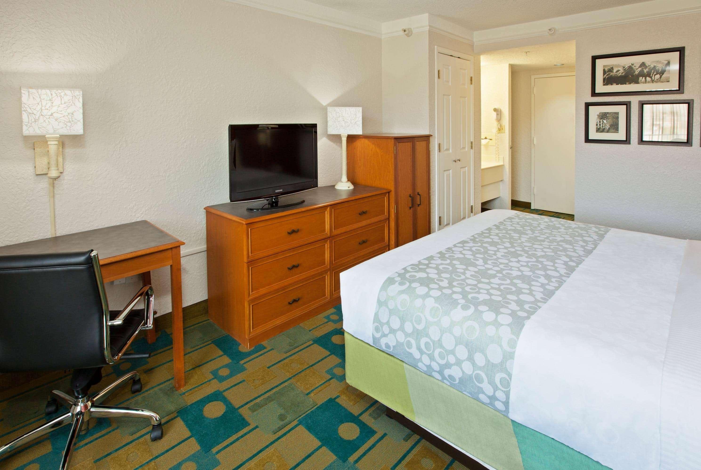 La Quinta By Wyndham Nashville Airport/Opryland Екстериор снимка