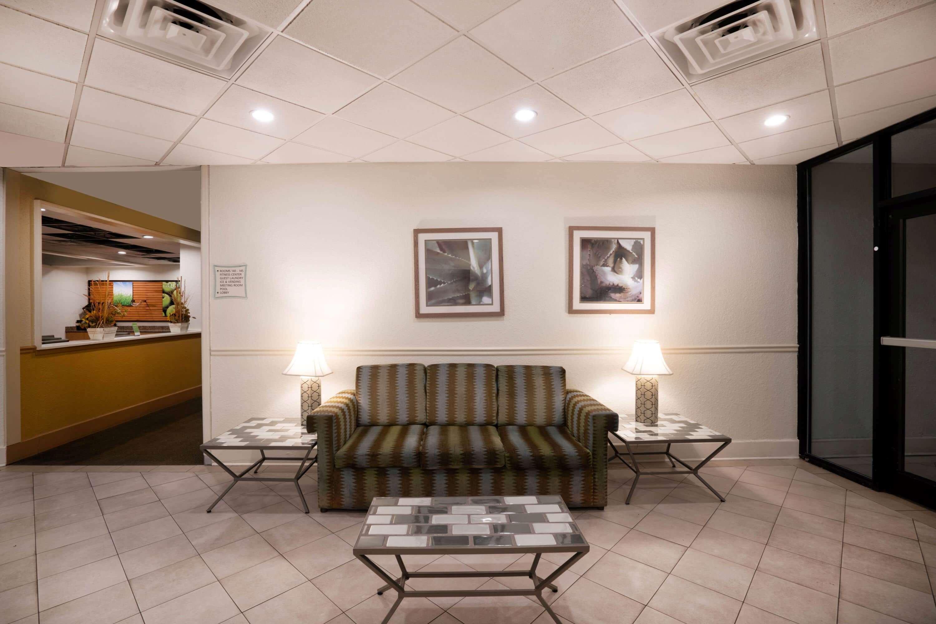 La Quinta By Wyndham Nashville Airport/Opryland Екстериор снимка