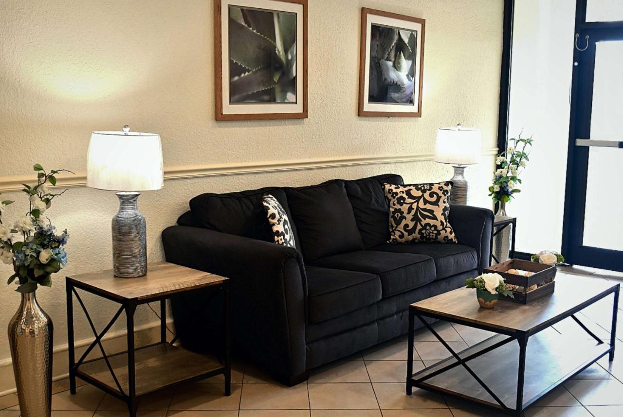 La Quinta By Wyndham Nashville Airport/Opryland Екстериор снимка