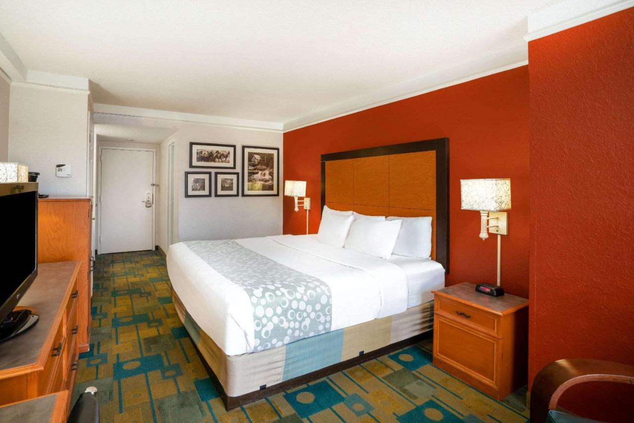 La Quinta By Wyndham Nashville Airport/Opryland Екстериор снимка